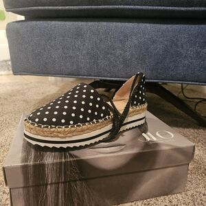 Jennifer Lopez Black and White Espadrilles